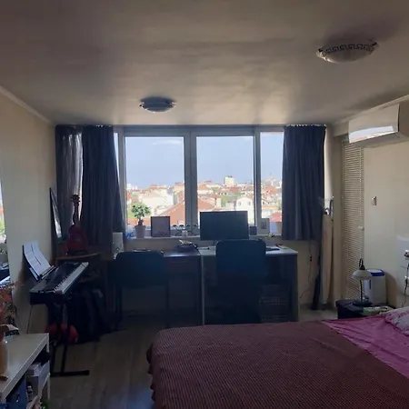 Cosy Rooftop In Center Apartman *