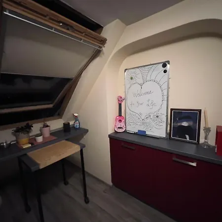 Cosy Rooftop In Center Appartement Sofia