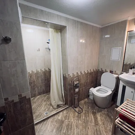 Cosy Rooftop In Center