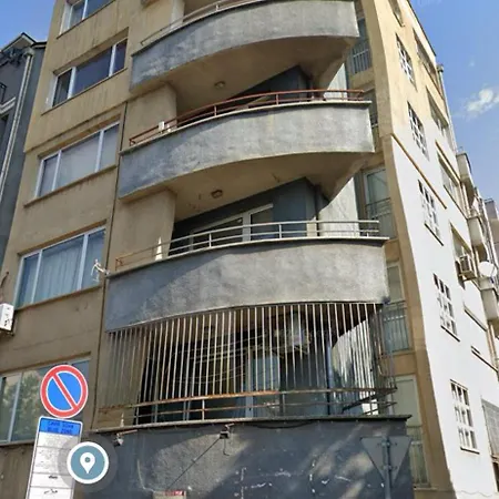 Cosy Rooftop In Center Апартаменты София